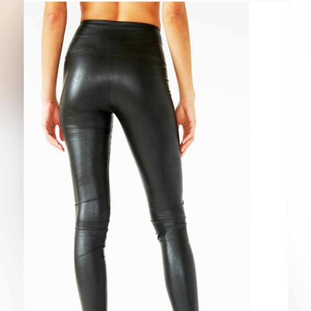 NWOT Wilfred free stretchy vegan leather pants